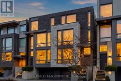 17 VINCE AVENUE Toronto, ON M4L 0A6