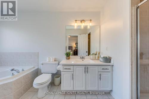 5637 Evelyn Lane, Burlington, ON - Indoor Photo Showing Bathroom