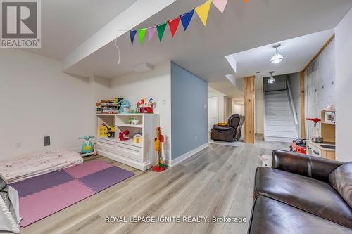 5637 Evelyn Lane, Burlington, ON - Indoor Photo Showing Other Room