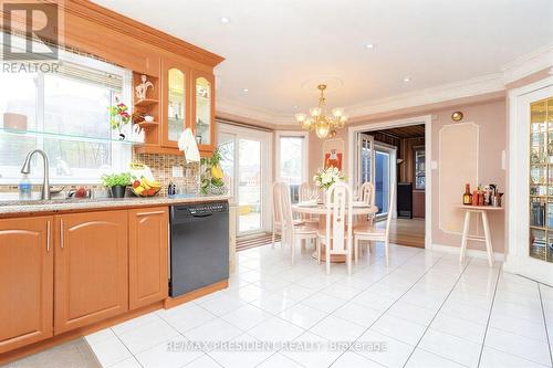 3211 Bloomfield Drive, Mississauga, ON - Indoor