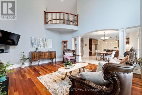 453 Rahul Crescent, Ottawa, ON - Indoor Photo Showing Living Room