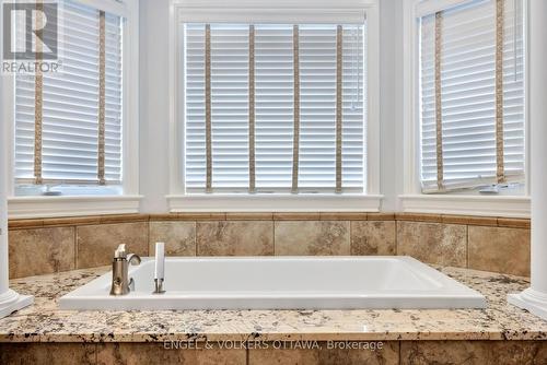 453 Rahul Crescent, Ottawa, ON - Indoor Photo Showing Bathroom