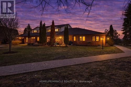32 - 36 Champlain Crescent, Peterborough, ON - Outdoor