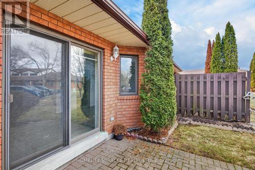 32 - 36 Champlain Crescent, Peterborough, ON - Outdoor