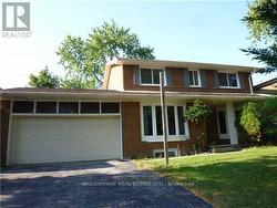 24 SAWLEY DRIVE Toronto, ON M2K 2J1