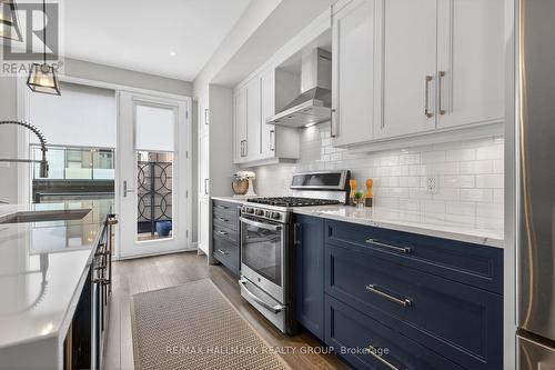 30 Telmon Street, Ottawa, ON - Indoor Photo Showing Kitchen With Upgraded Kitchen