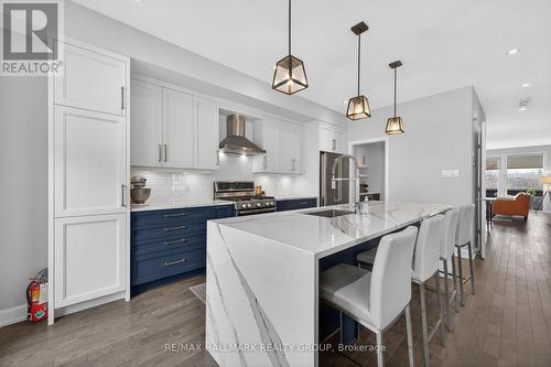 30 Telmon Street, Ottawa, ON - Indoor Photo Showing Kitchen With Upgraded Kitchen