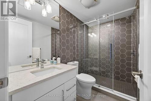 30 Telmon Street, Ottawa, ON - Indoor Photo Showing Bathroom