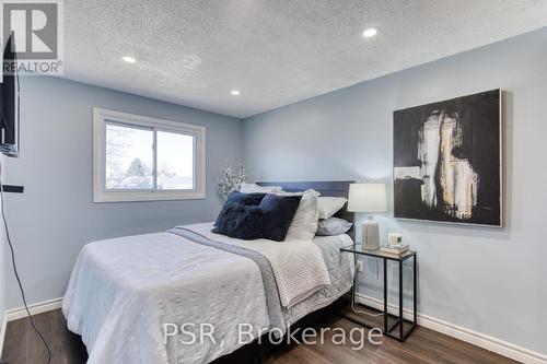 231 Heritage Drive, Kitchener, ON - Indoor Photo Showing Bedroom