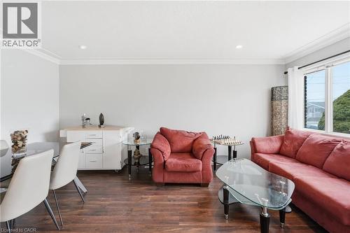 80 Luscombe Street, Hamilton, ON - Indoor Photo Showing Living Room