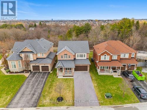10 FIELDS COURT  Aurora, ON L4G 0J5