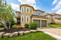 159 JEFFERSON FOREST DRIVE Richmond Hill, ON L4E 4K6