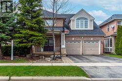 2299 GLAZEBROOK CIRCLE Oakville, ON L6M 5B5