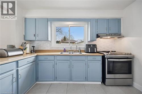 18 Close Avenue, Cambridge, ON - Indoor Photo Showing Kitchen With Double Sink