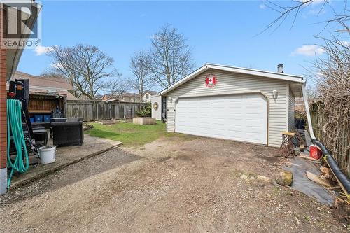 18 Close Avenue, Cambridge, ON - Outdoor