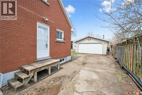 18 Close Avenue, Cambridge, ON - Outdoor With Exterior