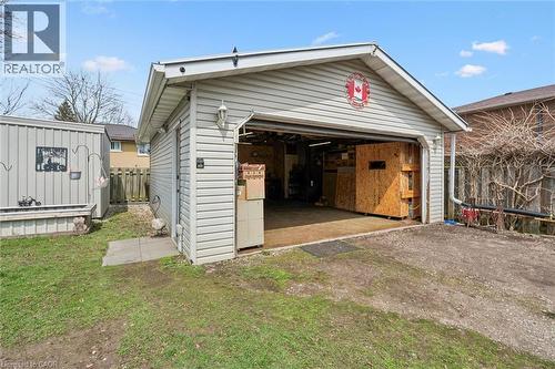 18 Close Avenue, Cambridge, ON - Outdoor