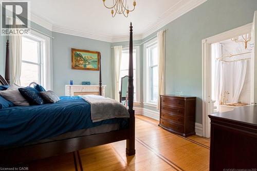 347 Queen Street S, Hamilton, ON - Indoor Photo Showing Bedroom