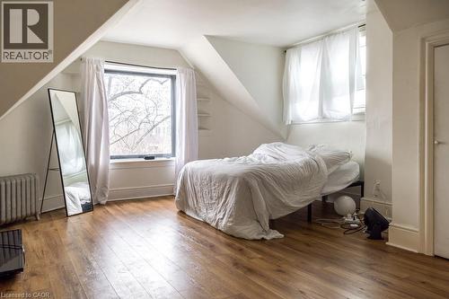 347 Queen Street S, Hamilton, ON - Indoor Photo Showing Bedroom