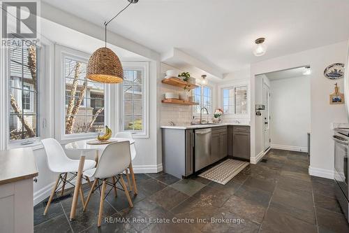 3 - 106 WOODLAWN ROAD E  Guelph (Victoria North), ON N1E 1B7