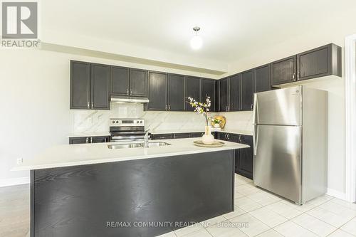 2 Titan Trail, Markham, ON - Indoor Photo Showing Kitchen With Stainless Steel Kitchen With Double Sink