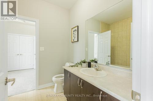 2 Titan Trail, Markham, ON - Indoor Photo Showing Bathroom