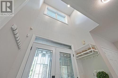 973 Mountview Court, Oshawa (Pinecrest), ON - Indoor