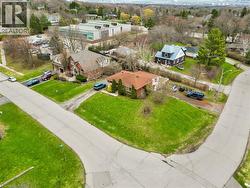 13 MCDONALD Court  Waterdown, ON L9H 7G1