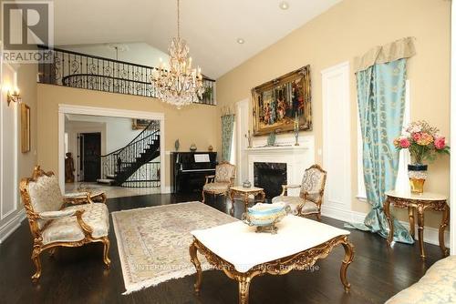 7 Elderwood Drive, Richmond Hill, ON - Indoor