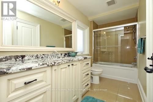 7 Elderwood Drive, Richmond Hill, ON - Indoor Photo Showing Bathroom