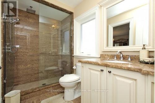 7 Elderwood Drive, Richmond Hill, ON - Indoor Photo Showing Bathroom