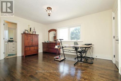 7 Elderwood Drive, Richmond Hill, ON - Indoor Photo Showing Office