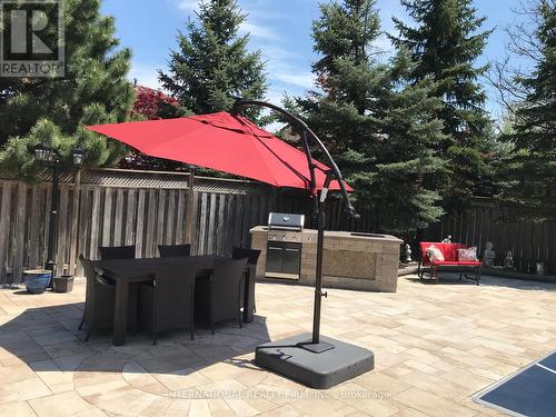7 Elderwood Drive, Richmond Hill, ON - Outdoor