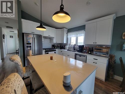 214 1St Avenue W, Maidstone, SK - Indoor