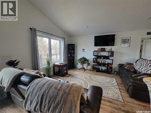 214 1St Avenue W, Maidstone, SK - Indoor Photo Showing Living Room