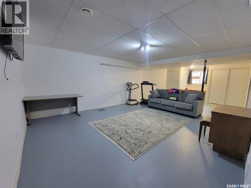 214 1St Avenue W, Maidstone, SK - Indoor