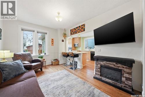 428 6Th Street E, Saskatoon, SK - Indoor Photo Showing Living Room With Fireplace