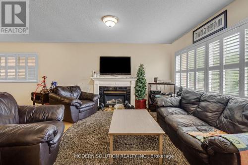 552 Wildgrass Road, Mississauga, ON - Indoor Photo Showing Living Room With Fireplace