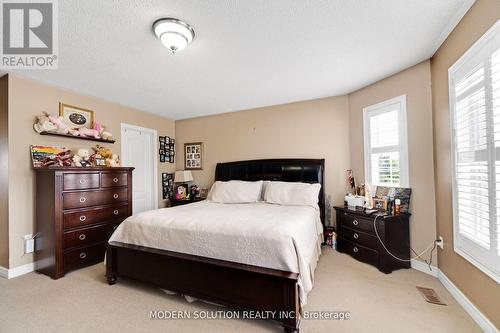 552 Wildgrass Road, Mississauga, ON - Indoor Photo Showing Bedroom