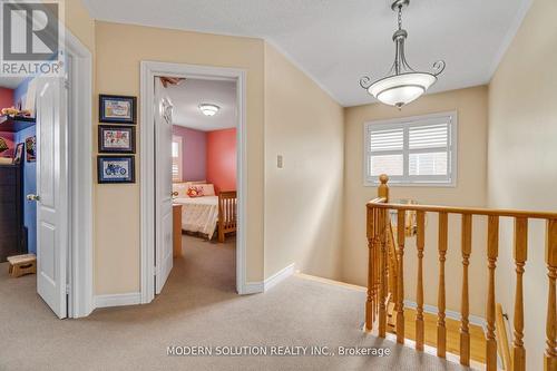 552 Wildgrass Road, Mississauga, ON - Indoor Photo Showing Other Room