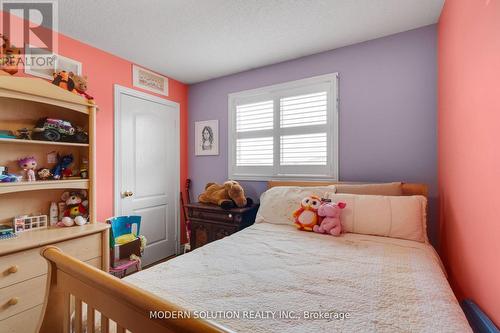 552 Wildgrass Road, Mississauga, ON - Indoor Photo Showing Bedroom