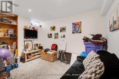 552 Wildgrass Road, Mississauga, ON - Indoor