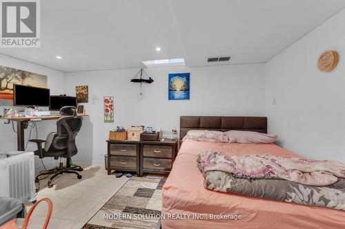 552 Wildgrass Road, Mississauga, ON - Indoor Photo Showing Bedroom