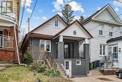 144 WESTLAKE AVENUE Toronto, ON M4C 4R9