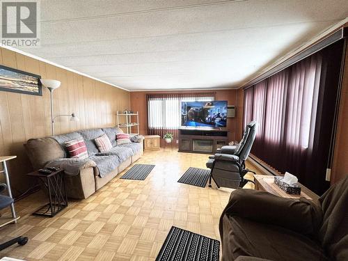 5 Fontaine Dr, Chapleau, ON - Indoor Photo Showing Living Room