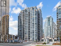 1001 - 18 HOLLYWOOD AVENUE Toronto, ON M2N 6P5