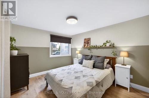 B - 35 Robinson Avenue, Ottawa, ON - Indoor Photo Showing Bedroom