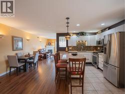 Gourmet Kitchen - 