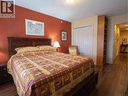 Primary Bedroom - 