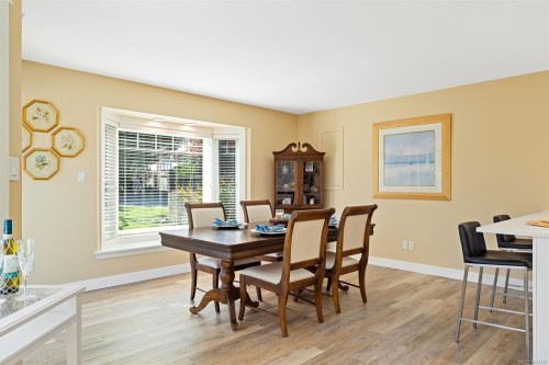 2590 Sinclair Rd, Saanich, BC 